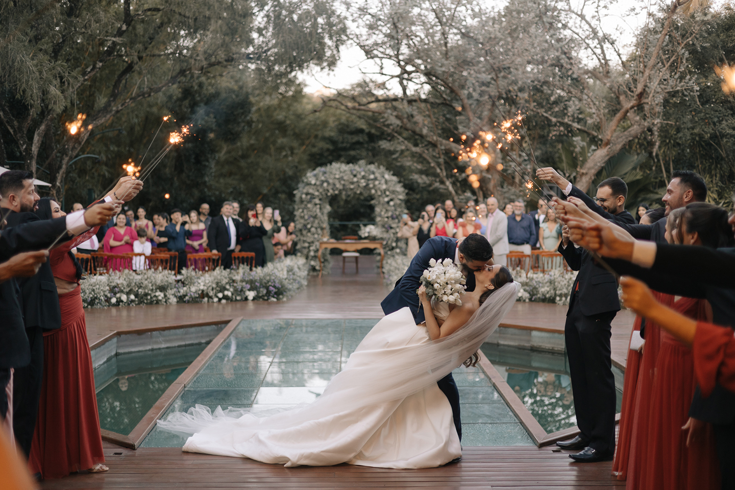 Micaele e Ed | Casamento encantado, por EH Assessoria