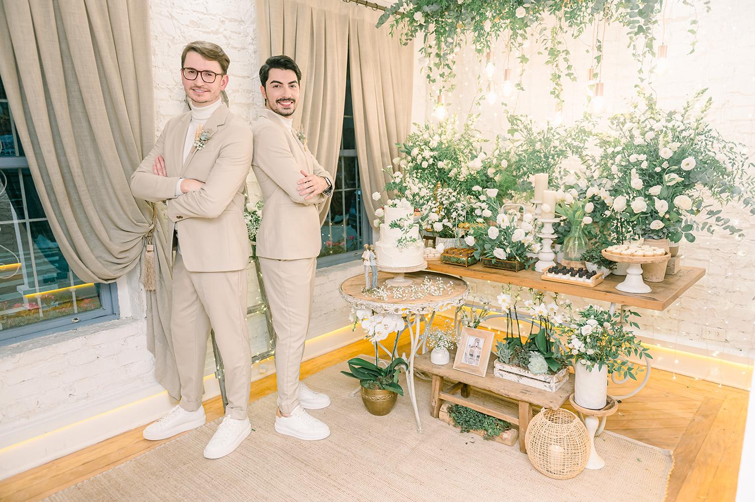 Alex e Caio | Home wedding: casamento civil na Casinha Quintal