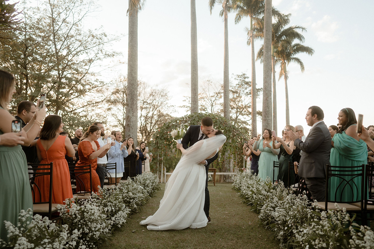 Larissa e Douglas | Casamento ao ar livre no Espaço Imperial