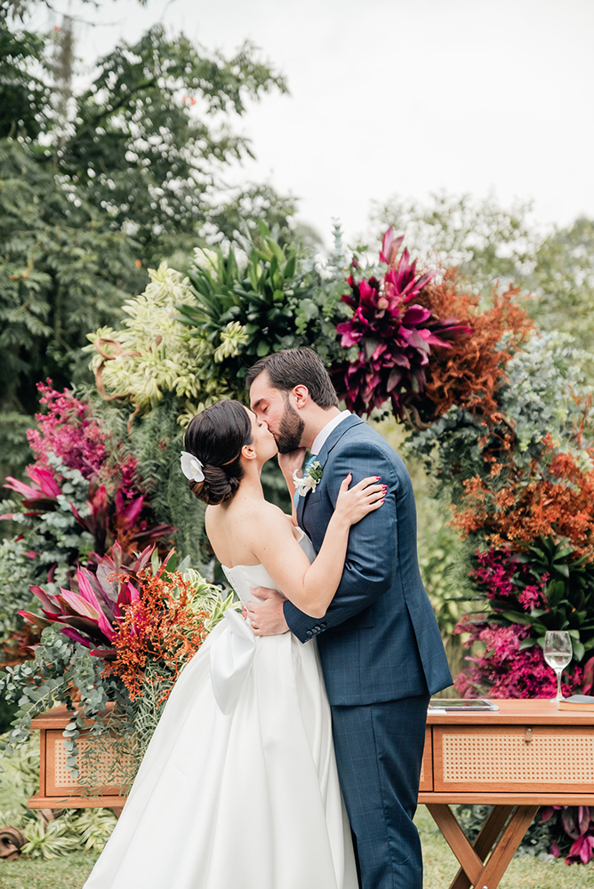 Patricia e Marco | Casamento vibrante na fazenda, por EH Assessoria