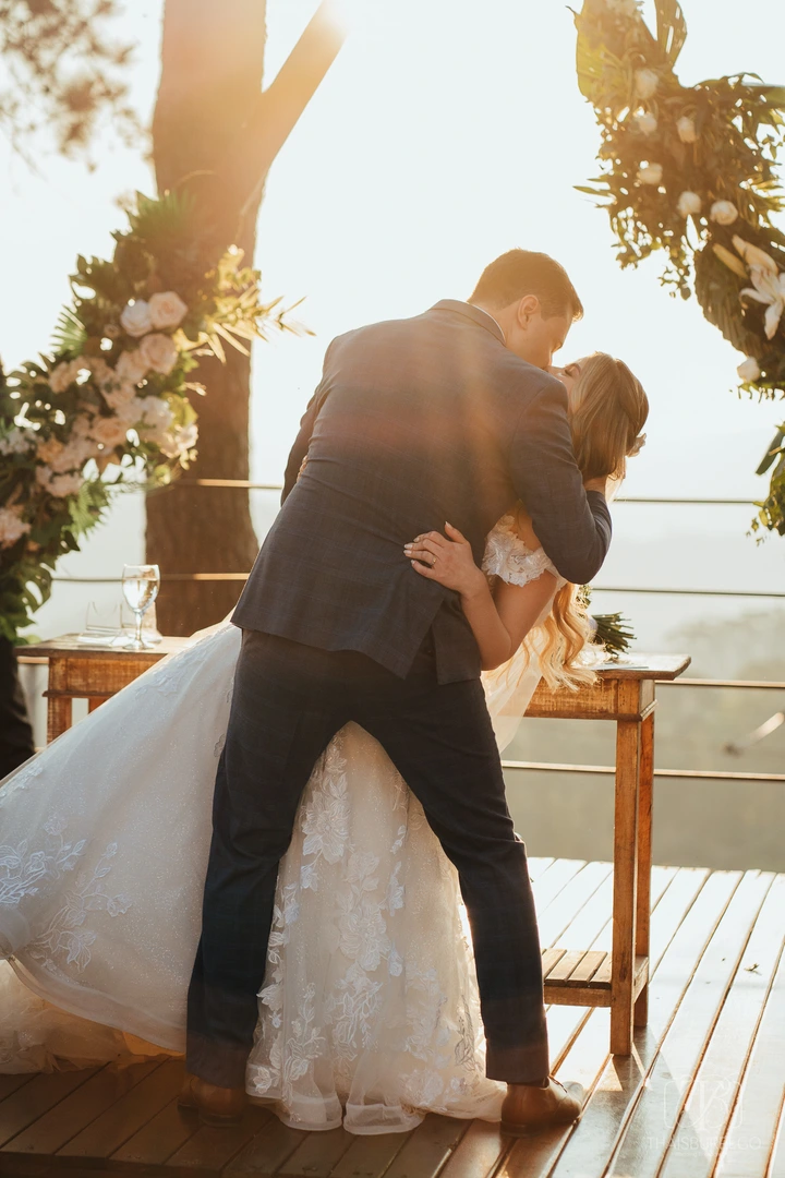 Maiane e Augusto | Casamento ao ar livre com cerimônia ao cair da tarde - Villa Vezzane