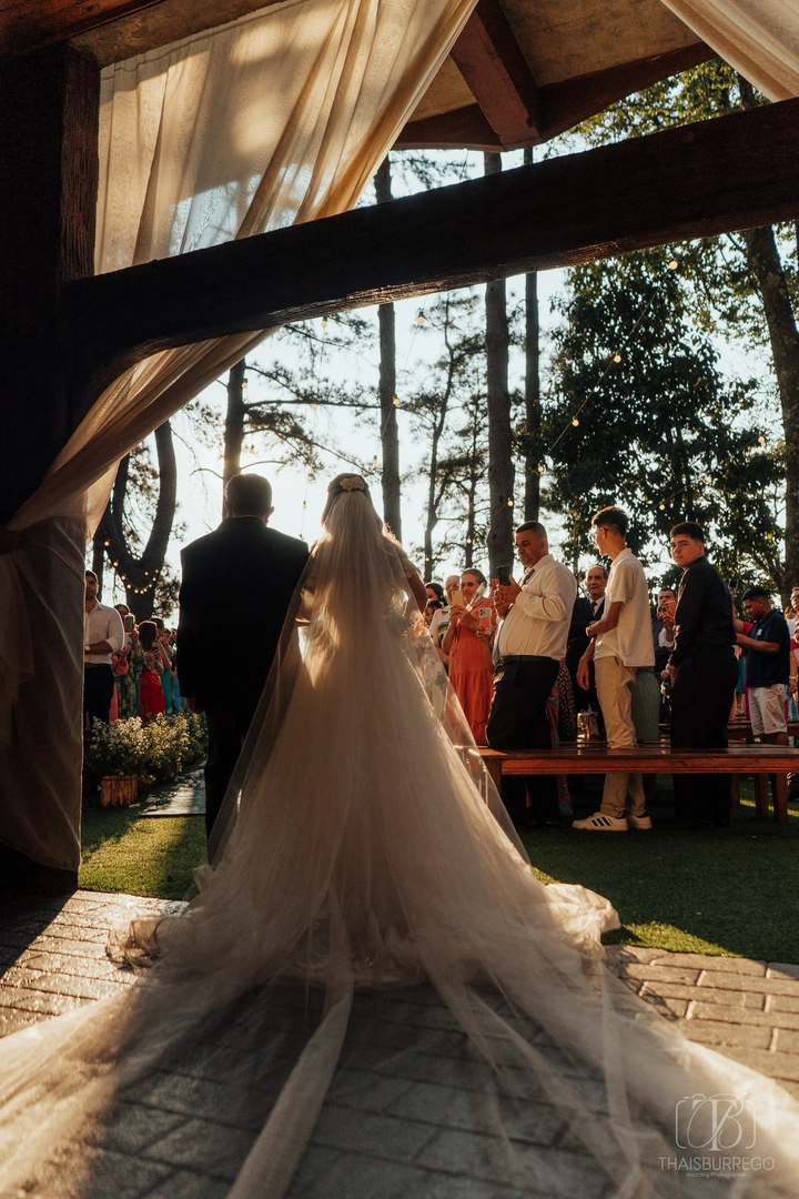 Maiane e Augusto | Casamento ao ar livre com cerimônia ao cair da tarde - Villa Vezzane