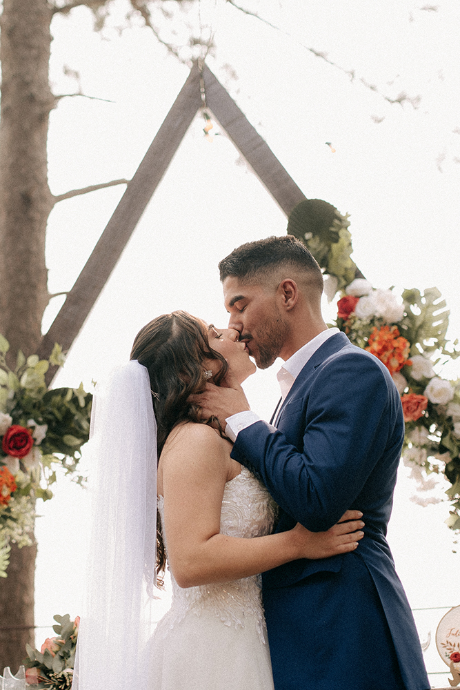 Julia e Raphael | Casamento romântico no Villa Vezzane