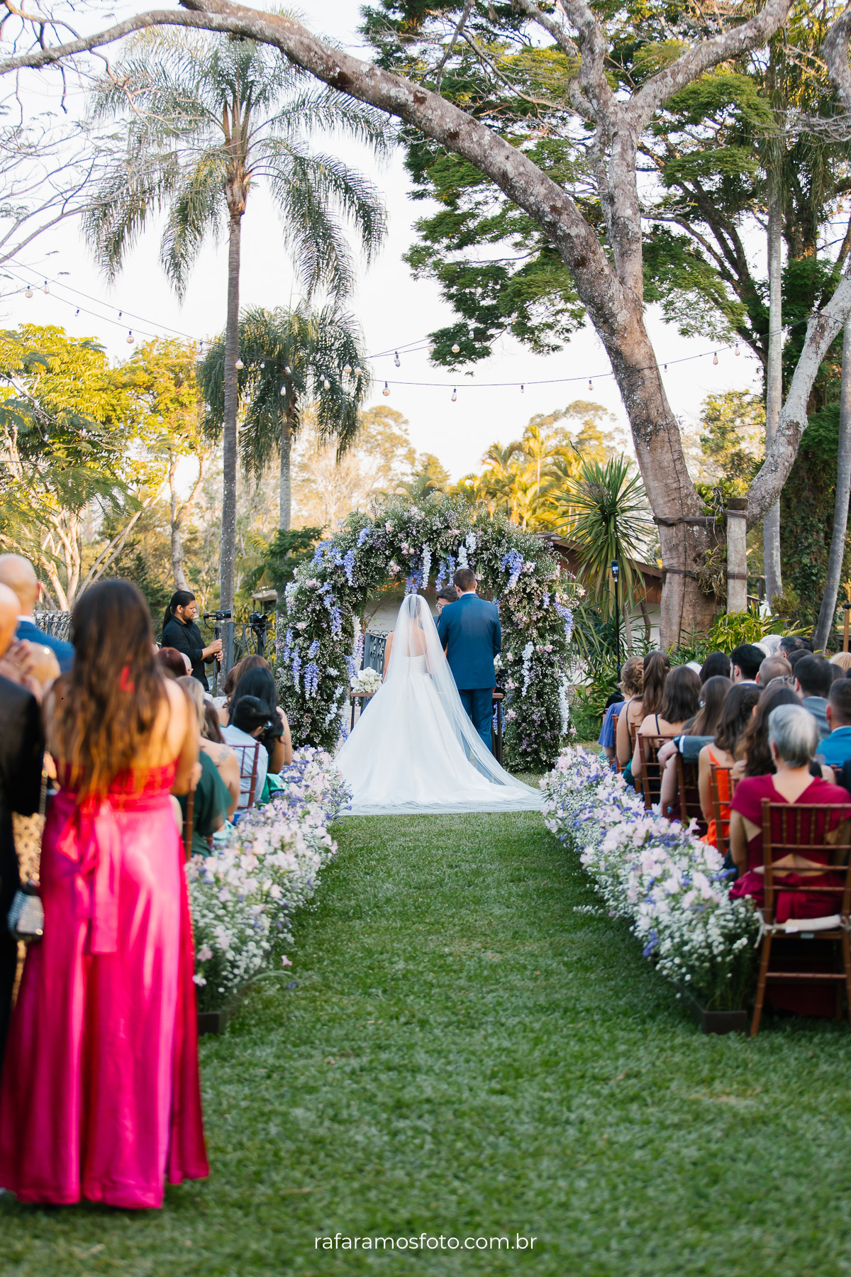 Isabela e José | Casamento leve e romântico, por Rafa Ramos